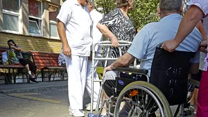 Patru tineri paralizați au reușit să meargă din nou cu ajutorul unei invenții a unor cercetătorii italieni