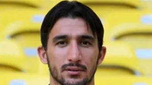 Persoane neidentificate au tras cu arma în maşina fotbalistului Mehmet Topal