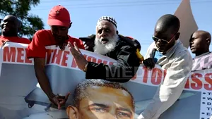 Manifestaţii împotriva vizitei lui Obama la Pretoria