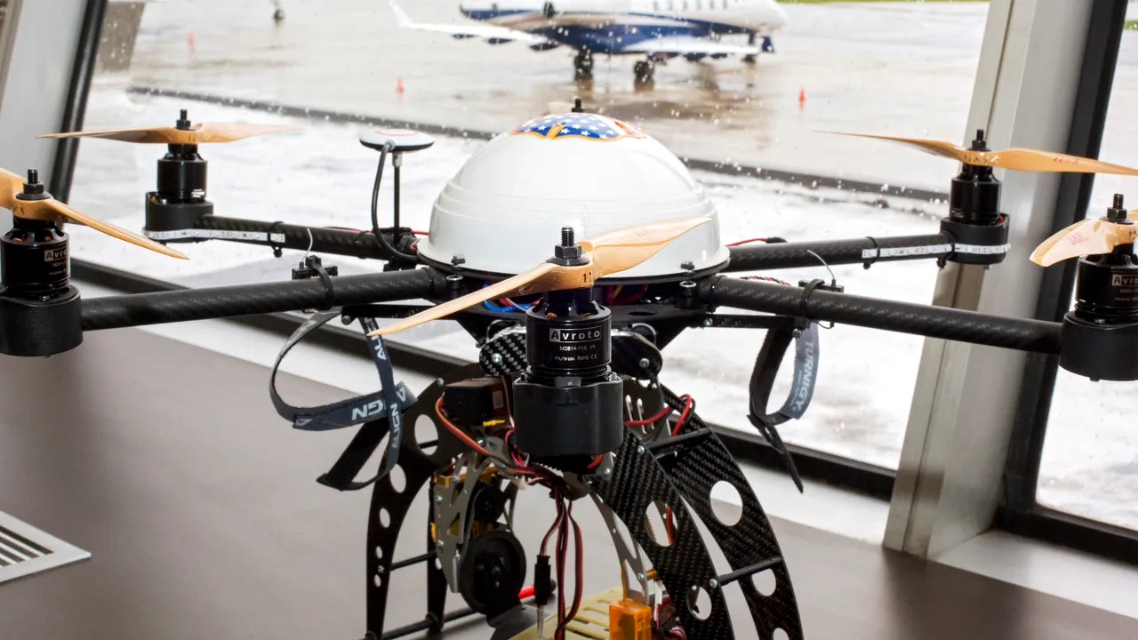 Inedit: Cercetări despre drone şi tehnologiile acestora, la Universitatea Dunărea de Jos din Galaţi