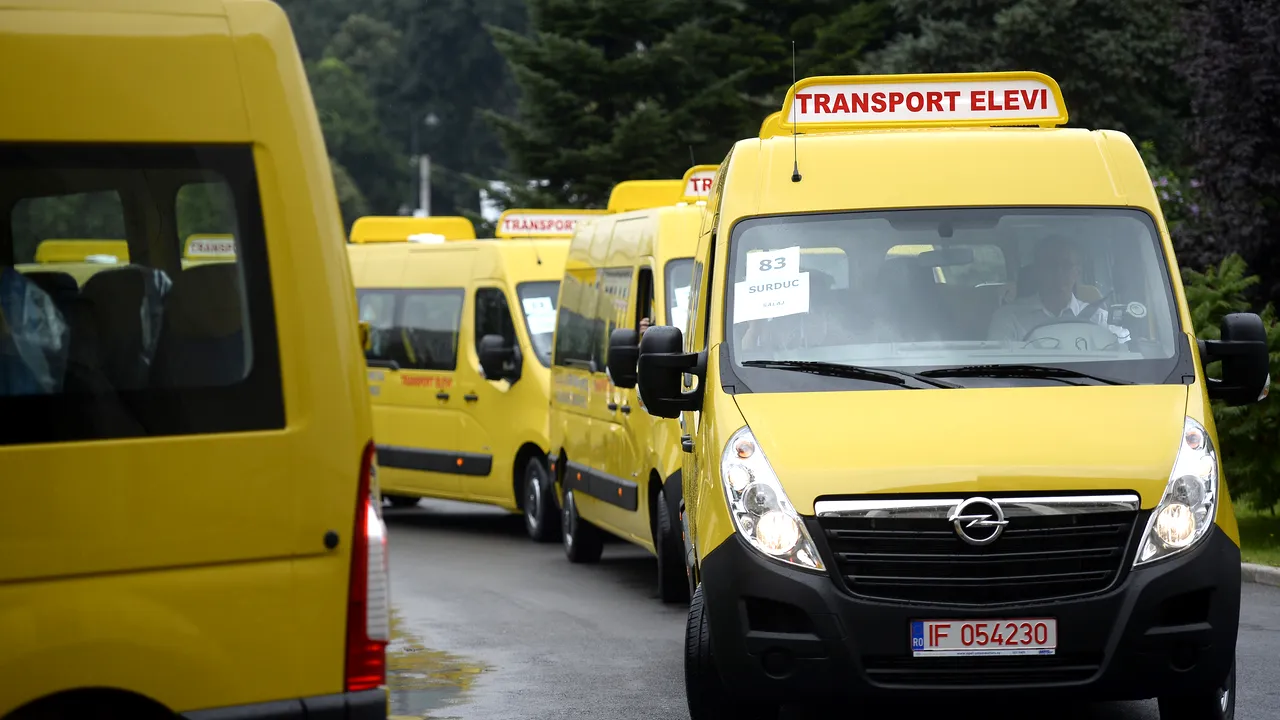 Copiii din Humosu vor merge la şcoală. Bugetul a fost aprobat, iar microbuzele vor fi reparate