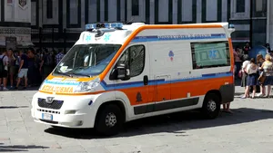 Incident ŞOCANT: Peretele unei şcoli S-A PRĂBUŞIT peste o profesoară. Mai mulţi elevi au fost răniţi