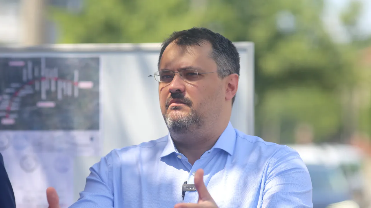 USR acuză coaliţia PSD-PNL că introduce o nouă taxă prin OUG: taxa pe soare