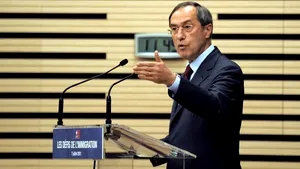 Ministrul francez de Interne critică 