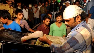 Clădire prăbuşită în India. Cel puţin 29 de morţi - FOTO