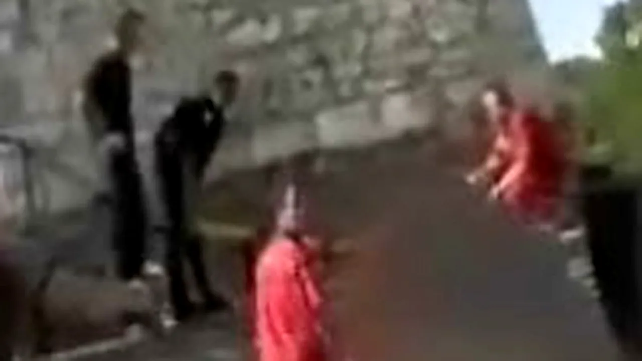 O femeie de 35 de ani s-a aruncat din Turnul Chindiei (Video)