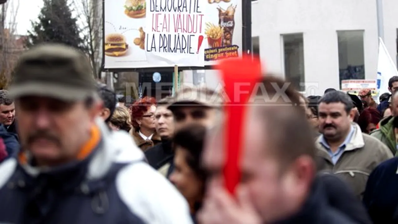 Aproximativ 1.000 de sindicalişti de la metrou au protestat în Piaţa Victoriei