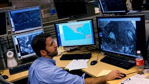 Uraganul Irene, reclasat la categoria a 2-a şi se îndreaptă spre Republica Dominicană şi Haiti