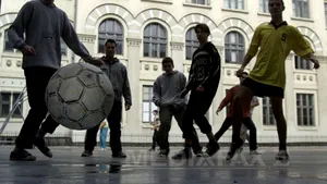 Orele de sport, dublate în învăţământul preuniversitar