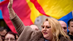 Șefa S.O.S. România, Diana Șoșoacă, a divorțat a treia oară. Cu ce rămâne după căsnicie