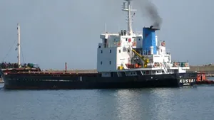 O navă abandonată de un an la Constanţa va fi scoasă la licitaţie în contul datoriilor armatorului