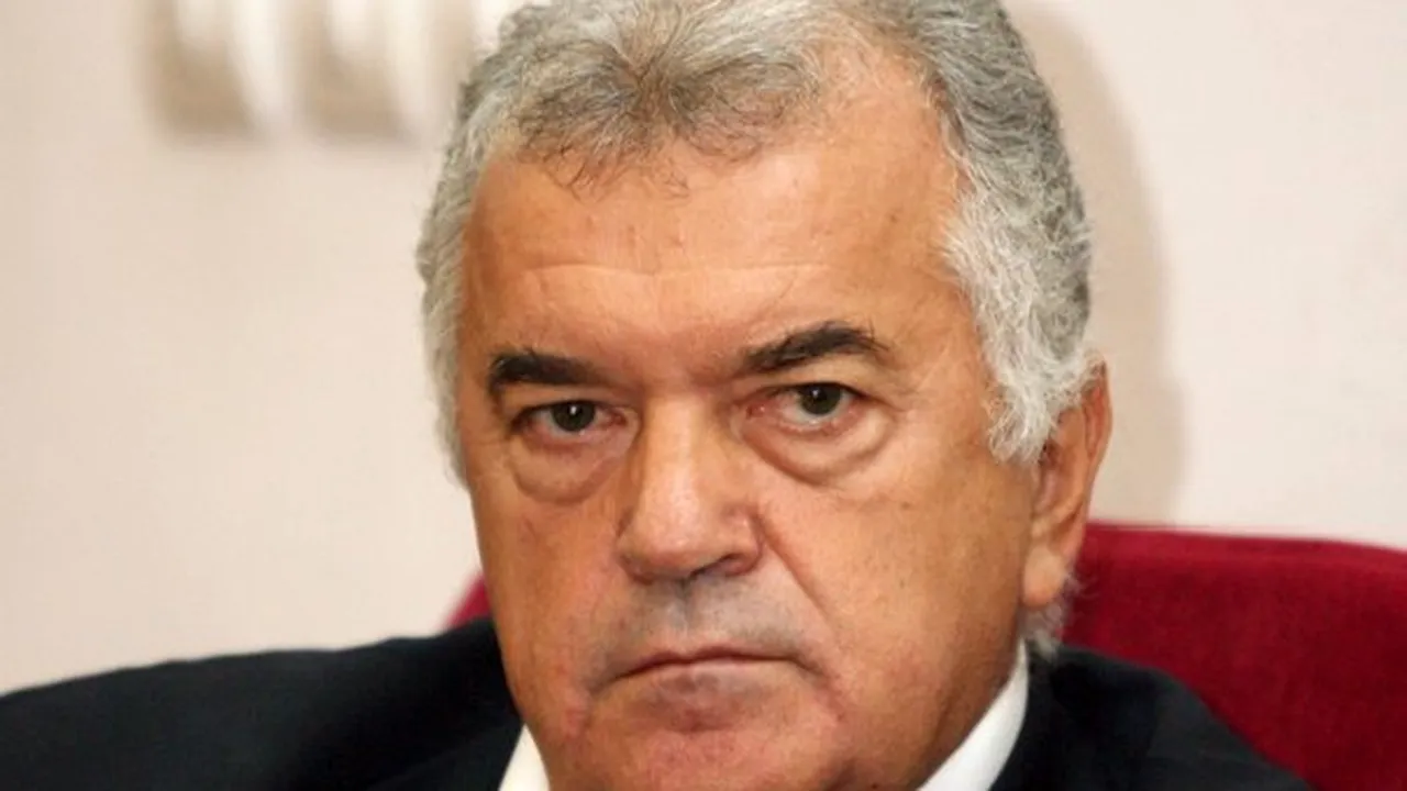 Rectorul şi prorectorul UMF Târgu Mureş, acuzaţi de plagiat din articole ale unor profesori străini