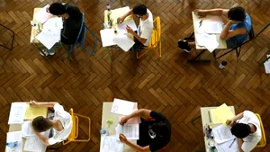 Luni începe simularea probelor scrise ale examenului de bacalaureat