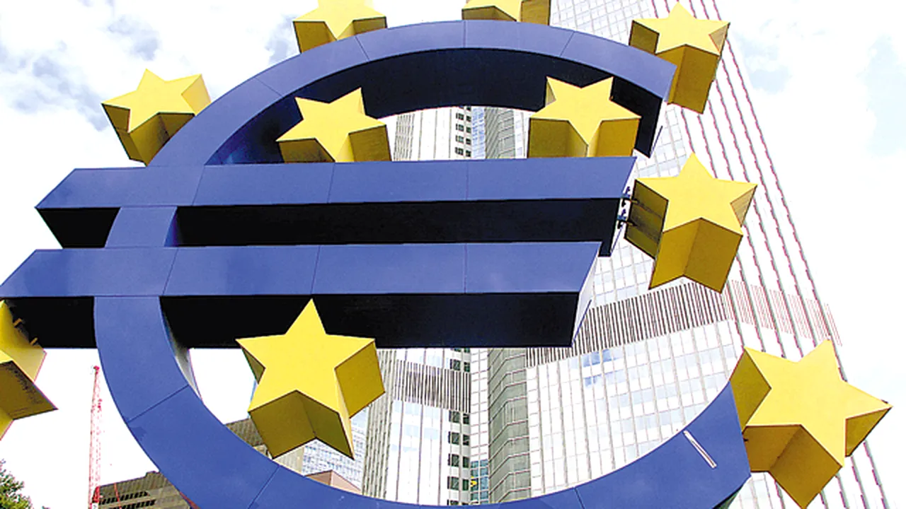Cu recesiunea la orizont, BCE trebuie să majoreze iar dobânda de referinţă în zona euro
