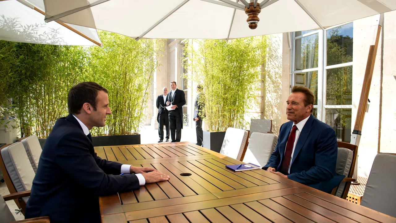 VIDEO, FOTO | Franţa va interzice explorările de petrol şi gaze. Cel mai ambiţios plan al lui Macron: transformarea ţării din bastion al energiei nucleare într-un 