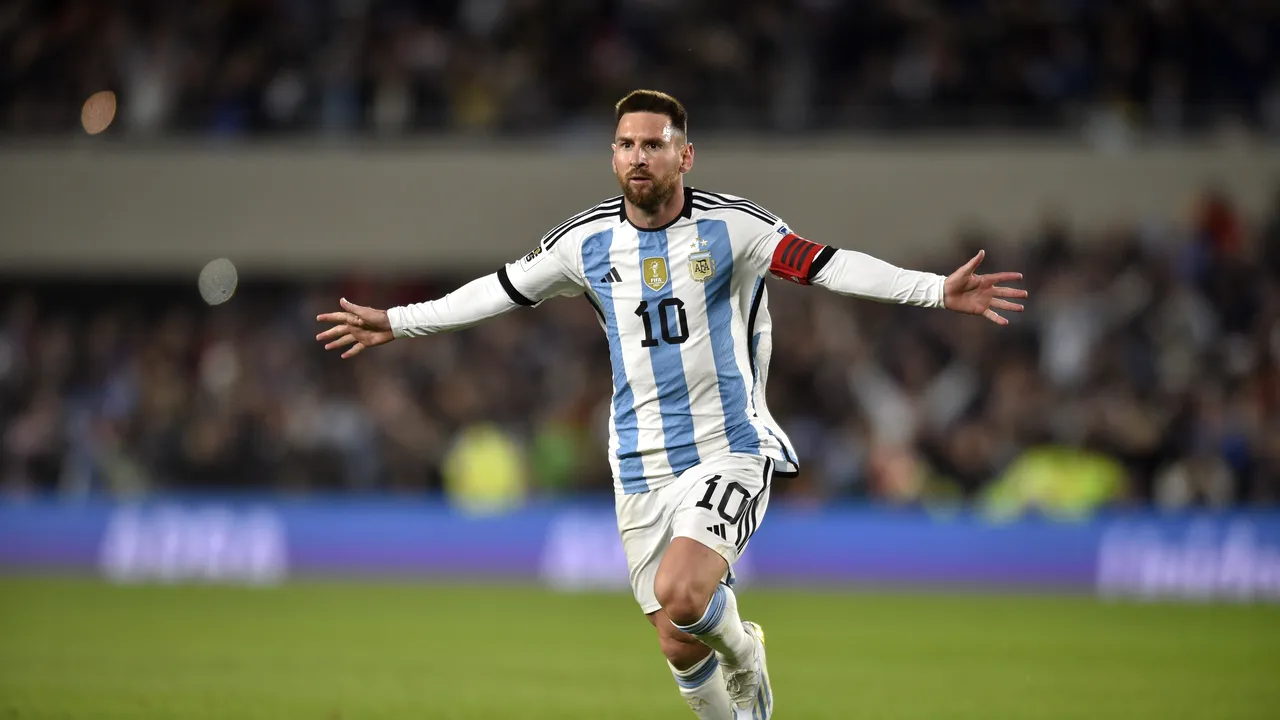 Tricourile purtate de Messi la Cupa Mondială 2022 preconizate să atingă un preţ record la licitaţie