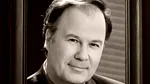 Dennis Haskins, directorul Belding din serialul-cult „Salvați de clopoțel”, a murit la 75 de ani