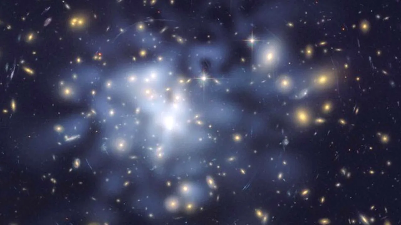 O stea misterioasă, alcătuită din materie întunecată, a fost observată de astronomi