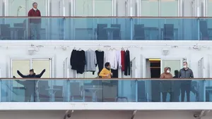 Bilanţul persoanelor infectate cu noul coronavirus, pe vasul de croazieră din Japonia: Cazurile confirmate au crescut dramatic