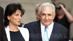 Dominique Strauss-Kahn a luat cina împreună cu soţia sa la un restaurant italian din New York