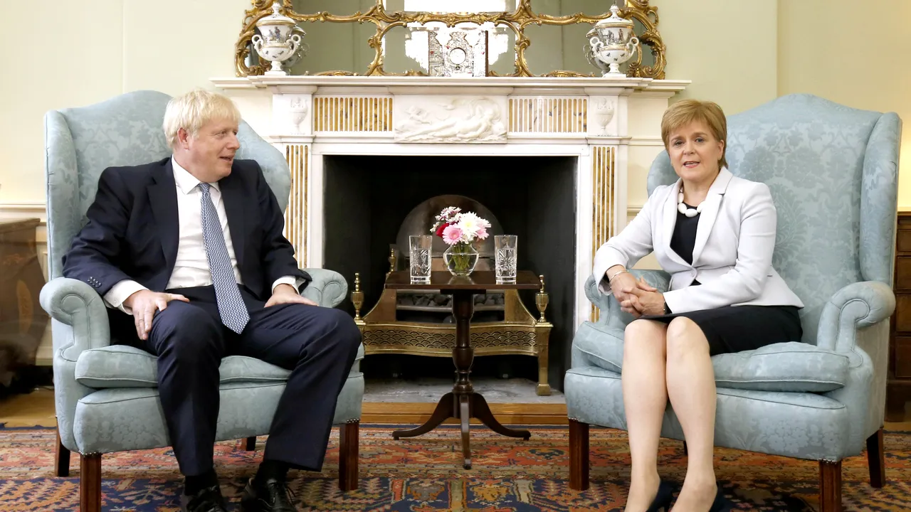 Premierul Scoţiei îi cere lui Boris Johnson să accepte prelungirea tranziţiei post-Brexit
