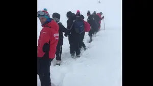 Zeci de sportivi din loturi olimpice de juniori, blocaţi la Piatra Arsă 
