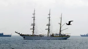 Nava-şcoală Mircea a tranzitat, pentru al doilea an consecutiv, canalul Corint