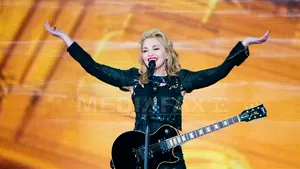Madonna şi-a invitat fanii să voteze pentru 