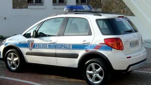 Membră a familiei regale saudite, jefuită de un ceas de un milion de euro la Paris