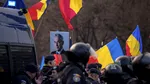 Susținătorii lui Călin Georgescu, la mitingul pro-UE din Piața Victoriei