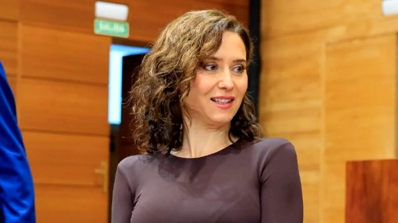 „Șefa!” O fotografie cu Isabel Díaz Ayuso a ajuns virală în Spania: peste 80.000 de aprecieri