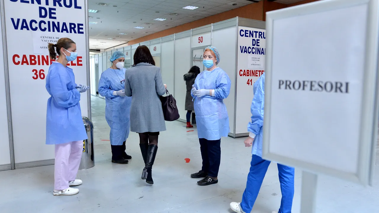 Ministerul Educaţiei anunţă că peste 100.000 de angajaţi din învăţământ au fost vaccinaţi