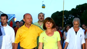 Băsescu către ziarişti: Sunteţi de o nesimţire incredibilă