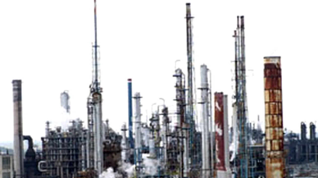 Petrom va finaliza la sfârşitul lunii iulie investiţii de mediu de 2-3 milioane euro la Arpechim