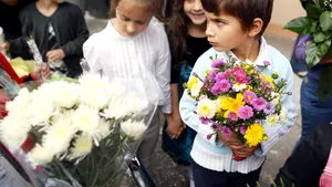 Gestul neaşteptat al unei profesoare din Buzău, în prima zi de şcoală. Ce a cerut să primească în loc de flori