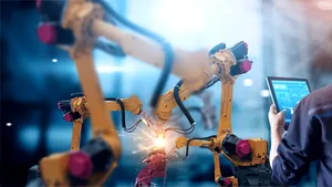 30% din locurile de muncă riscă să fie automatizate în următorii ani. Peste jumătate dintre angajaţii de la nivel global se simt ameninţaţi