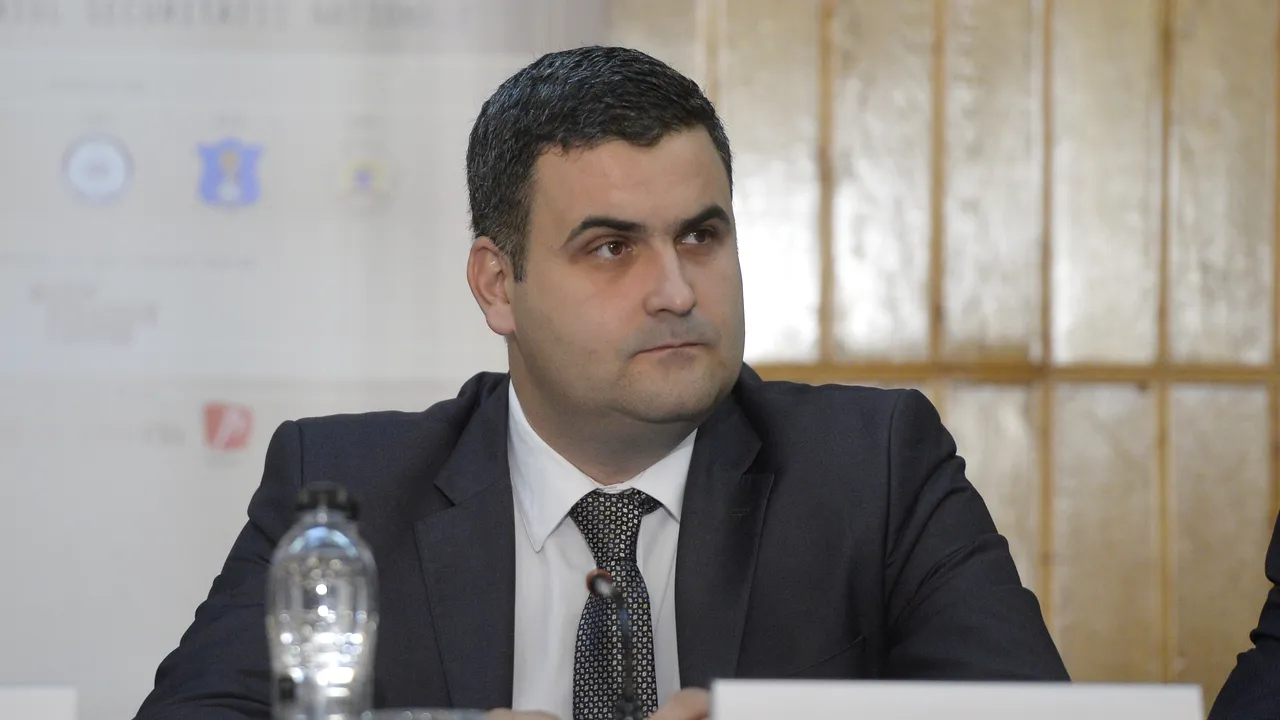 Gabriel-Beniamin Leş, Ministrul Apărării: Am cerut Corpului de Control verificări privind revenirea la CSA a mărcii „Steaua Bucureşti