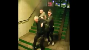 Poveste impresionantă. Cum trăieşte acum bărbatul bătut cu sălbăticie de doi tineri într-un pasaj din Braşov. Cât de puternică este generozitatea umană
