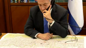 COMENTARIU Lelia Munteanu: Va folosi Netanyahu poporul ca scut în lupta sa cu Justiţia?