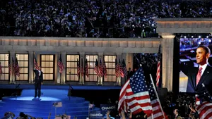 Obama acceptă oficial nominalizarea democrată
