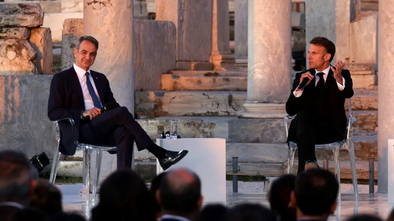 Vizita lui Macron la Atena. Franța și Grecia reînnoiesc angajamentele de apărare reciprocă