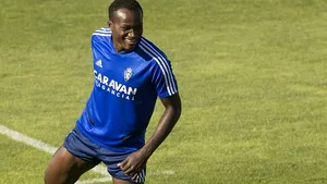 Tragedie în Albania: fotbalistul Dwamena murit la 28 de ani, după ce s-a prăbuşit pe teren

