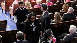 Congresmanul democrat Maxwell Frost spune de ce a plecat de la discursul lui Trump