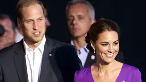 Kate în violet: Prinţesa atrage din nou privirile cu ţinuta ei, în Canada