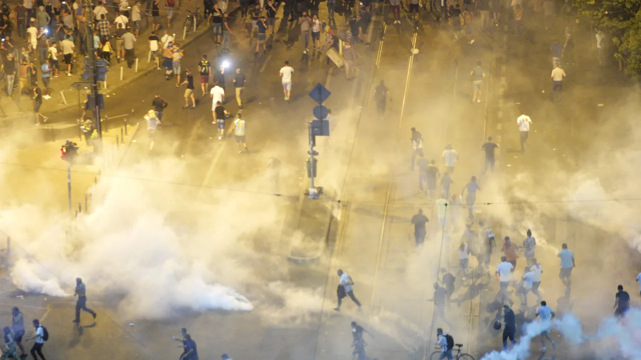 Ziua de 10 august, după mitingurile din Piaţa Victoriei, declarată Ziua Unităţii Civice. Proiectul unui lider PSD