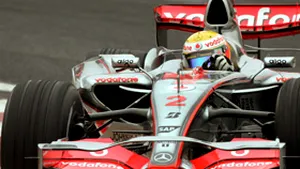 Hamilton de la McLaren-Mercedes riscă să fie penalizat