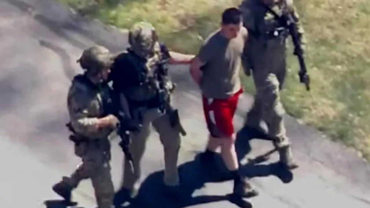 Militarul din SUA suspectat că a dezvăluit documente secrete a fost pus sub acuzare