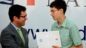 REPORTAJ: Absolvenţii de 10, în liceele de top sau în marile universităţi ale lumii