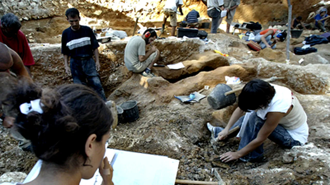 Cimitir fenician, descoperit în oraşul Tyr