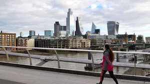 Reguli noi la sosirea în Marea Britanie, începând cu 15 decembrie. Ce trebuie să ştie călătorii despre izolare şi testul COVID-19